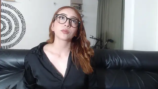 Snapshot of BeautyYoungblond chatting on 07/02/26, 02:23 BeautyYoungblond online show from 07/02/26, 02:23