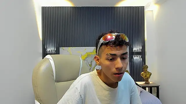 TaylerMiles online show from 01/14/26, 02:59