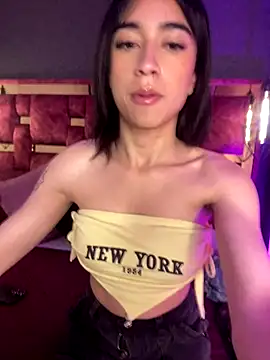 Emma pinkk18 online show from 12/18/25, 03:16