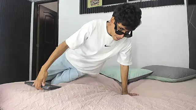 Emer santos online show from 04/11/26, 04:54