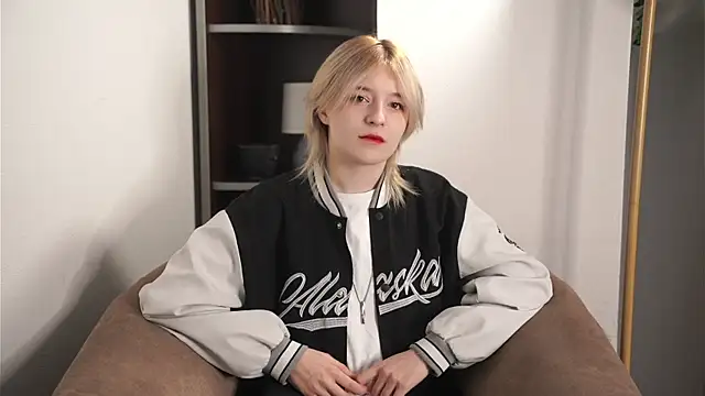 RosannPolk online show from 12/19/25, 06:49