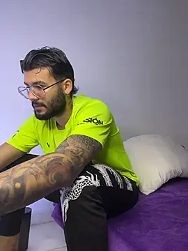 thedragonboyxxx online show from 02/09/26, 04:21