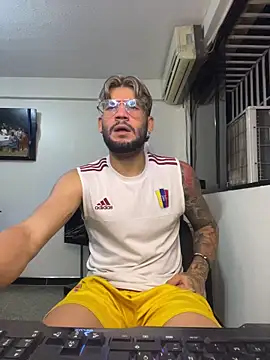 thedragonboyxxx online show from 03/26/26, 04:33