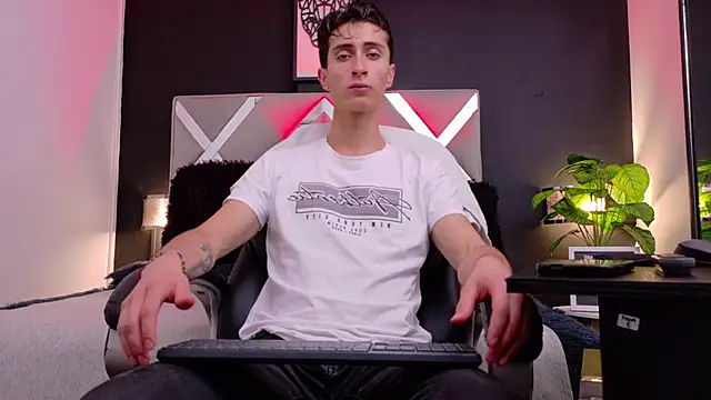 Ithan Skin online show from 01/07/26, 11:48