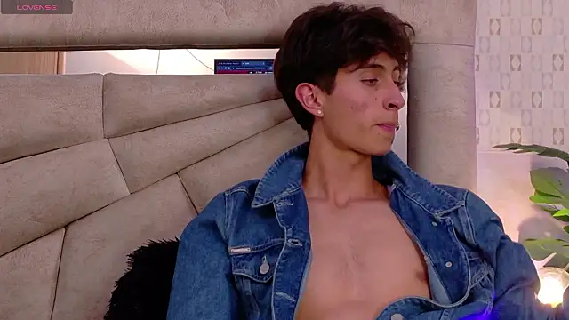 Ithan Skin online show from 03/05/26, 06:48