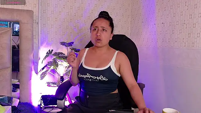 Ithan Skin online show from 02/26/26, 11:43