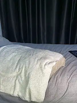 Snapshot of LiaCuti chatting on 02/28/26, 10:04 LiaCuti online show from 02/28/26, 10:04