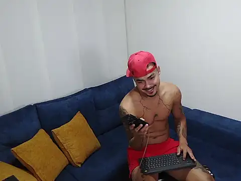 Snapshot of Christian_jh_bigcock chatting on 12/17/25, 04:39 Christian jh bigcock online show from 12/17/25, 04:39