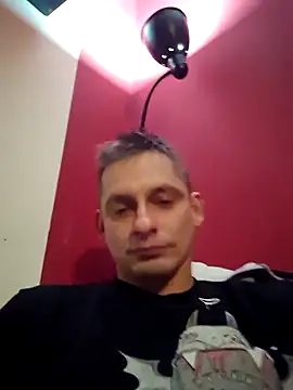 Snapshot of lsa_ chatting on 12/17/25, 06:57 lsa online show from 12/17/25, 06:57