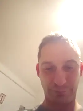 Snapshot of lsa_ chatting on 12/18/25, 07:50 lsa online show from 12/18/25, 07:50