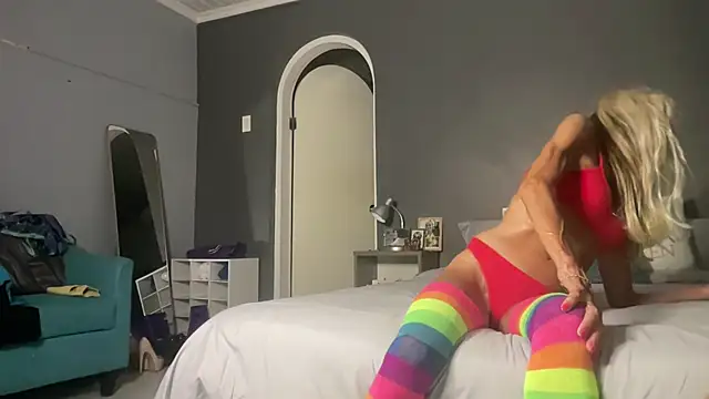 siennadiamond online show from 02/03/26, 01:27