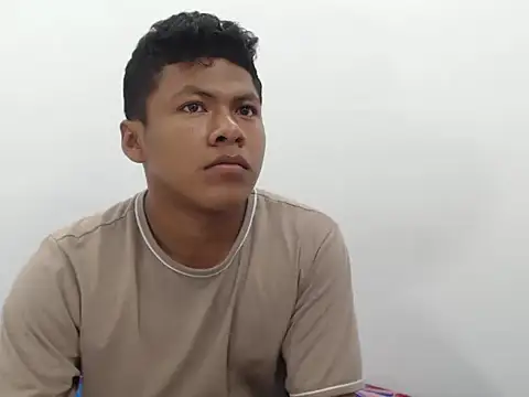 Snapshot of toomixxx chatting on 12/16/25, 05:55 toomixxx online show from 12/16/25, 05:55