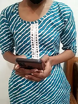 Riya baby 38 online show from 12/18/25, 02:16