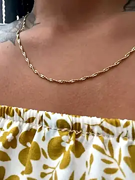 aihnoa split18 online show from 01/14/26, 08:56