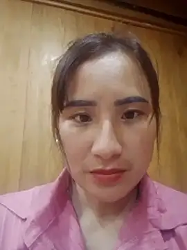 Snapshot of Belinda-686 chatting on 12/17/25, 12:59 Belinda-686 online show from 12/17/25, 12:59