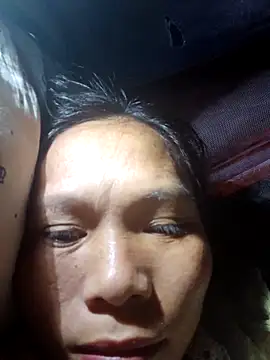 Snapshot of Lila-002 chatting on 12/17/25, 04:12 Lila-002 online show from 12/17/25, 04:12