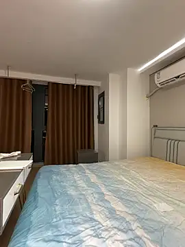 ccyun666 online show from 02/13/26, 03:56