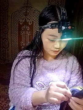 Snapshot of miluxa chatting on 12/19/25, 02:26 miluxa online show from 12/19/25, 02:26