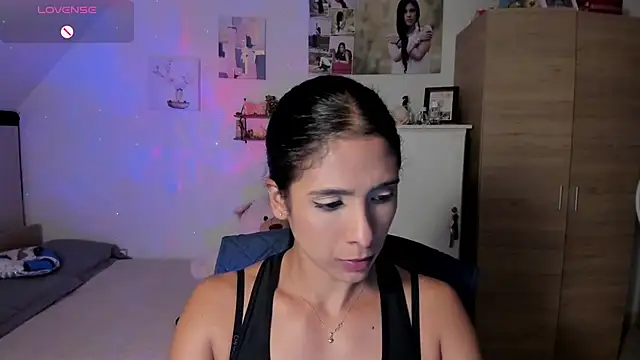 Snapshot of VEROSlen- chatting on 05/17/26, 03:50 VEROSlen- online show from 05/17/26, 03:50