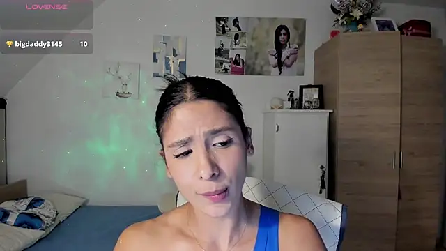 Snapshot of VEROSlen- chatting on 07/19/26, 04:43 VEROSlen- online show from 07/19/26, 04:43