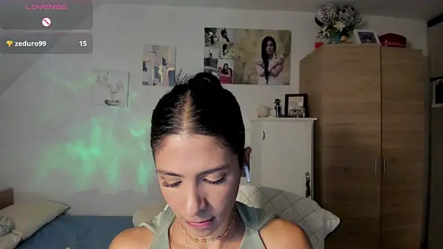 Snapshot of VEROSlen- chatting on 07/14/26, 04:17 VEROSlen- online show from 07/14/26, 04:17