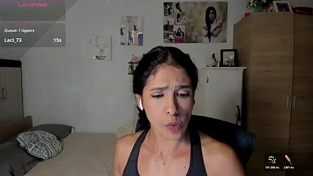 Snapshot of VEROSlen- chatting on 05/23/26, 04:11 VEROSlen- online show from 05/23/26, 04:11