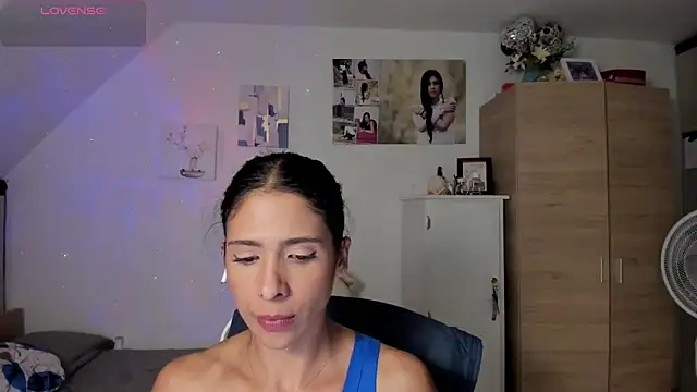 Snapshot of VEROSlen- chatting on 05/26/26, 02:53 VEROSlen- online show from 05/26/26, 02:53