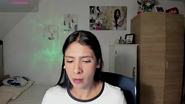 Snapshot of VEROSlen- chatting on 06/29/26, 01:12 VEROSlen- online show from 06/29/26, 01:12