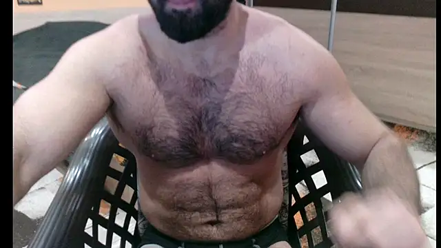 Snapshot of alieninhumanbody1 chatting on 12/18/25, 04:06 alieninhumanbody1 online show from 12/18/25, 04:06