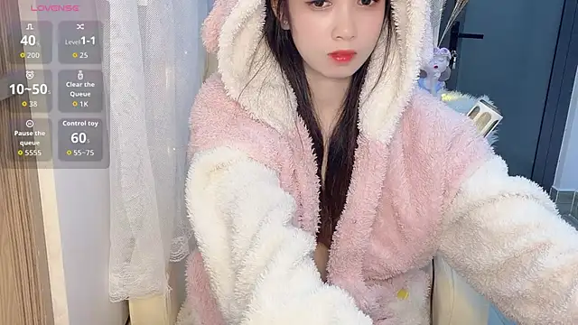 LINAA-KUTE online show from 02/12/26, 12:27