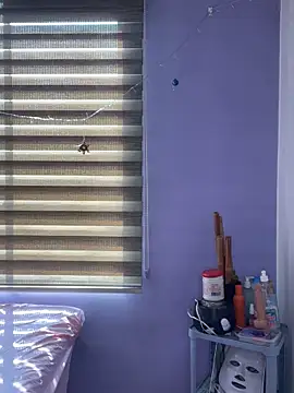 Snapshot of Amyy_1 chatting on 12/17/25, 07:19 Amyy 1 online show from 12/17/25, 07:19