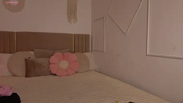 Sn0w  queen online show from 02/25/26, 08:03