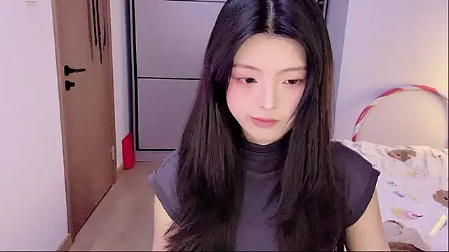 Snapshot of Koikoi___ chatting on 12/20/25, 01:36 Koikoi online show from 12/20/25, 01:36