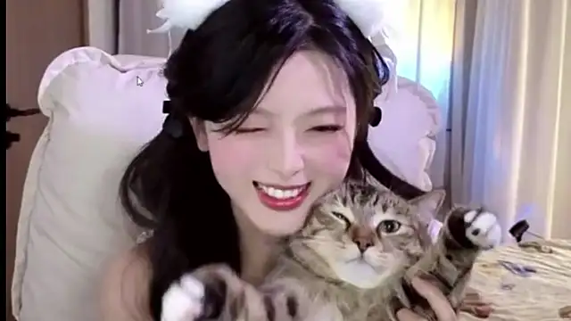 Koikoi    online show from 04/11/26, 05:59