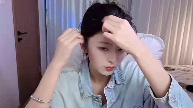 Snapshot of Koikoi___ chatting on 02/27/26, 04:12 Koikoi online show from 02/27/26, 04:12