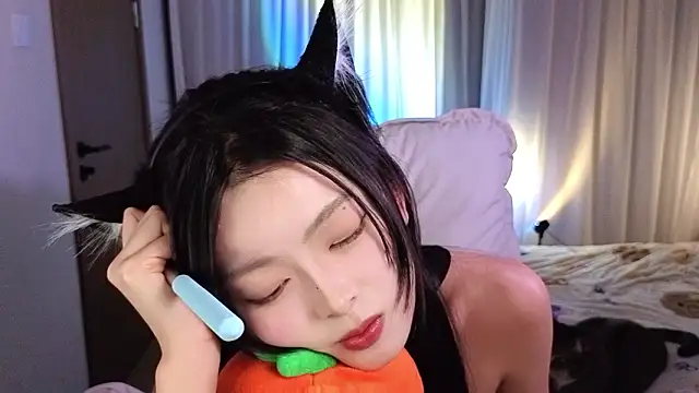 Snapshot of Koikoi___ chatting on 02/12/26, 04:07 Koikoi online show from 02/12/26, 04:07