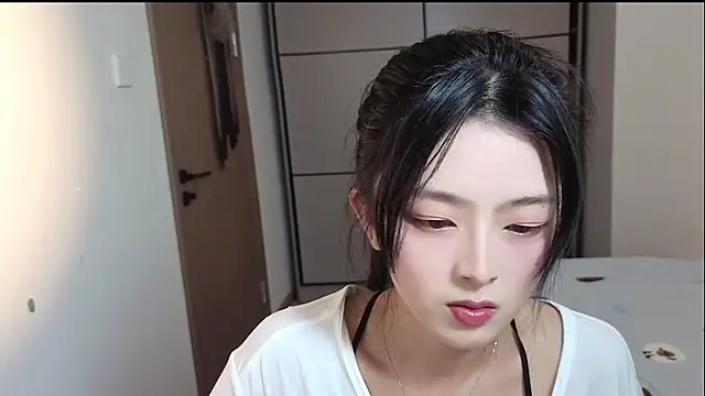 Snapshot of Koikoi___ chatting on 01/15/26, 02:48 Koikoi online show from 01/15/26, 02:48