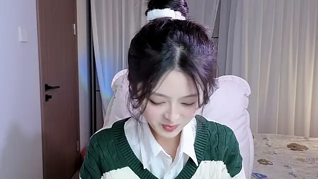 Snapshot of Koikoi___ chatting on 02/06/26, 03:46 Koikoi online show from 02/06/26, 03:46