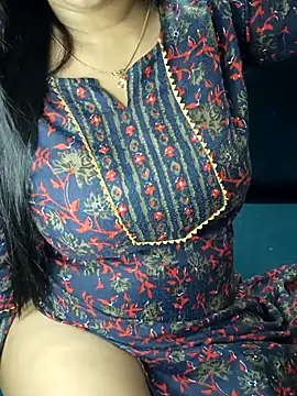 Snapshot of SSiya- chatting on 06/07/26, 08:47 SSiya- online show from 06/07/26, 08:47