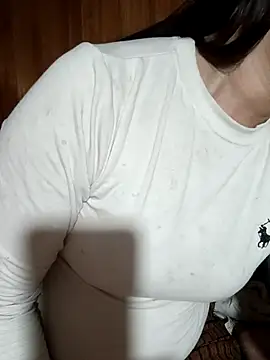 Snapshot of Chloe-ee chatting on 02/14/26, 07:41 Chloe-ee online show from 02/14/26, 07:41