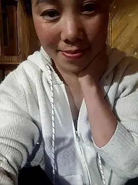 Snapshot of Chloe-ee chatting on 02/28/26, 01:55 Chloe-ee online show from 02/28/26, 01:55