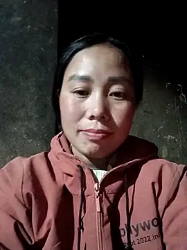 Chloe-ee online show from 12/17/25, 12:37