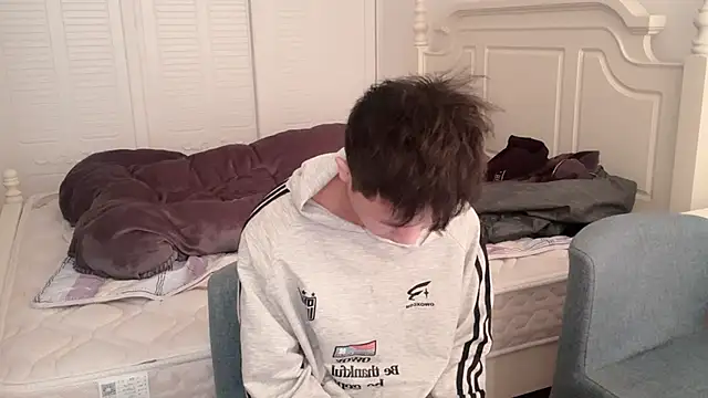 Snapshot of hexiangzb chatting on 12/17/25, 05:45 hexiangzb online show from 12/17/25, 05:45