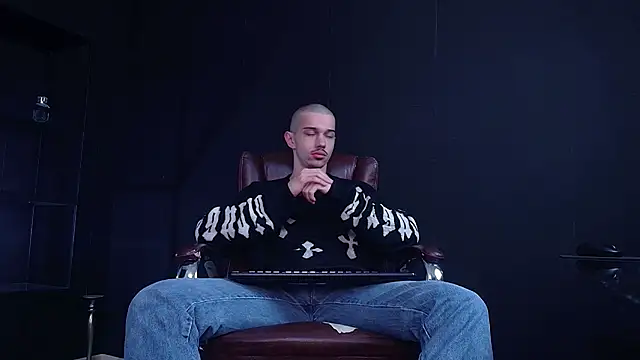 Snapshot of KaydenDrew chatting on 12/19/25, 05:21 KaydenDrew online show from 12/19/25, 05:21