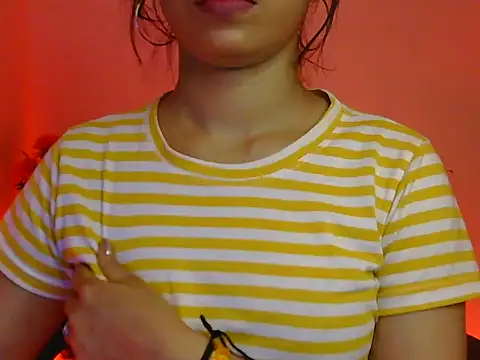Snapshot of miss_ragni chatting on 05/14/26, 06:49 miss ragni online show from 05/14/26, 06:49