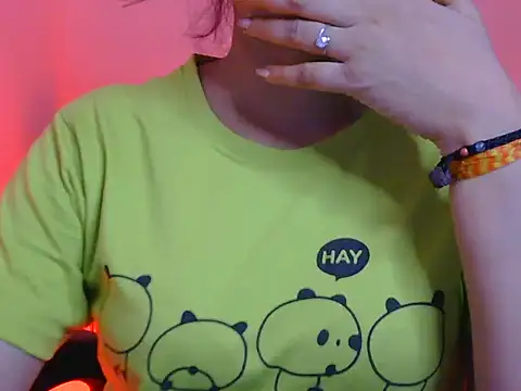 Snapshot of miss_ragni chatting on 05/23/26, 02:21 miss ragni online show from 05/23/26, 02:21