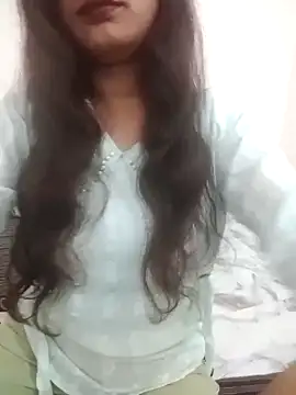 Snapshot of Meenu_rani7 chatting on 12/19/25, 04:38 Meenu rani7 online show from 12/19/25, 04:38