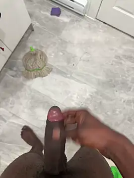 Sweetley online show from 04/24/26, 02:52