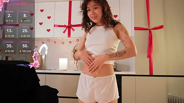 prancing girl online show from 03/12/26, 03:12