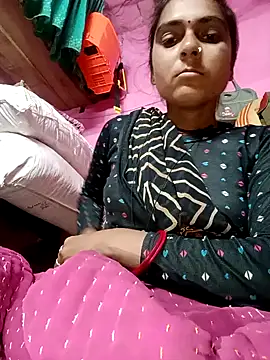 Snapshot of Bandna_sharma chatting on 12/18/25, 10:13 Bandna sharma online show from 12/18/25, 10:13